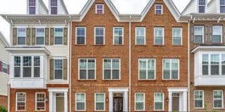 612 TOTTEN PL NE 612 TOTTEN PL NE Photo Gallery 1