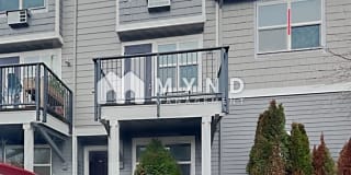 1742 SE Halyard Ln 1742 SE Halyard Ln Photo Gallery 1