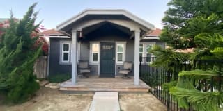 1123 E Fairview Blvd 1123 E Fairview Blvd Photo Gallery 1
