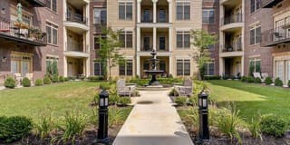 450 East Ohio Street 450 East Ohio Street Photo Gallery 1