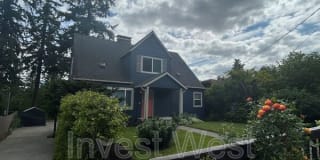 2346 SW 6th Ave 2346 SW 6th Ave Photo Gallery 1