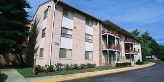 Laurel Park & Laurelton Court Apartment Homes Laurel Park & Laurelton Court Apartment Homes Photo Gallery 1