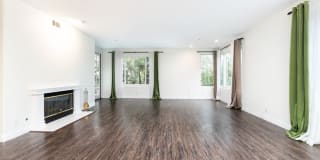 117 N Gale Dr 117 N Gale Dr Photo Gallery 1