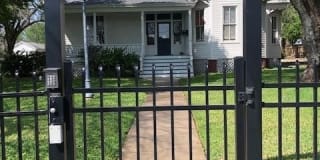 205 N Carrizo St 205 N Carrizo St Photo Gallery 1