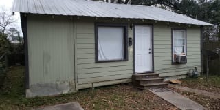 105 Ike B St Rear 105 Ike B St Rear Photo Gallery 1