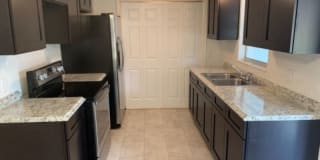 6914 Julia Ct 6914 Julia Ct Photo Gallery 1