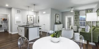 918 Aventine Unit C22 918 Aventine Unit C22 Photo Gallery 1