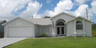 101 SW Eyerly Avenue 101 SW Eyerly Avenue Photo Gallery 1