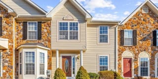 208 Goldsboroughs Dr 208 Goldsboroughs Dr Photo Gallery 1