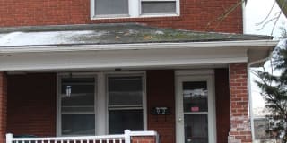 912 W. Locust St 912 W. Locust St Photo Gallery 1