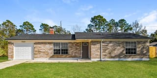 2654 Pinewood Boulevard East 2654 Pinewood Boulevard East Photo Gallery 1