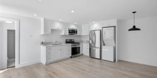 372 Jasmine Street 1/2 372 Jasmine Street 1/2 Photo Gallery 1