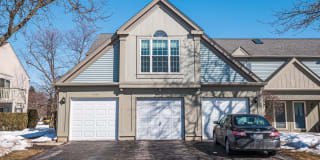450 Bridle Trail 450 Bridle Trail Photo Gallery 1