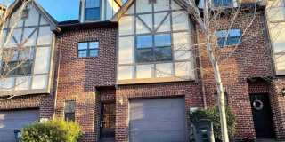 304 Amber Ln 304 Amber Ln Photo Gallery 1