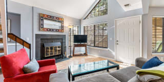 4705 Spine Rd Apt E 4705 Spine Rd Apt E Photo Gallery 1