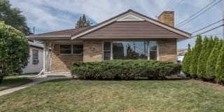 5579 North Mohawk Avenue 5579 North Mohawk Avenue Photo Gallery 1