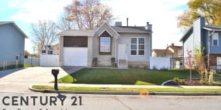 2795 W 5875 S 2795 W 5875 S Photo Gallery 1