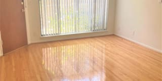 1255 N Mansfield Ave 2 1255 N Mansfield Ave 2 Photo Gallery 1