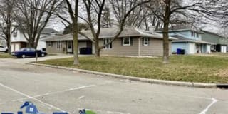3610/3612 East Edgemere Drive - 3612 3610/3612 East Edgemere Drive - 3612 Photo Gallery 1