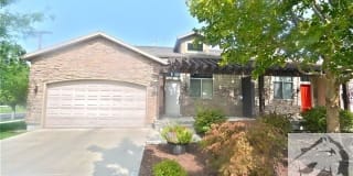 313 E Perrine Dr 313 E Perrine Dr Photo Gallery 1