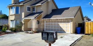 405 Fieldstone Drive 405 Fieldstone Drive Photo Gallery 1