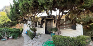 4300 E 6th Street #4302 4300 E 6th Street #4302 Photo Gallery 1