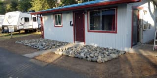 2630 Lakeshore Blvd A 2630 Lakeshore Blvd A Photo Gallery 1