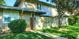 8759 E Roundtree Avenue 8759 E Roundtree Avenue Photo Gallery 1