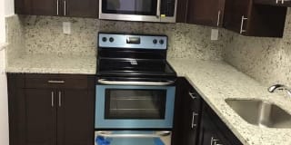 9120 Fontainebleau Blvd 9120 Fontainebleau Blvd Photo Gallery 1