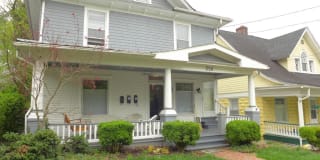 526 King George Avenue Southwest 526 King George Avenue Southwest Photo Gallery 1