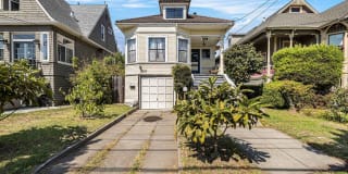 1703 Broadway - 2 bedroom / 1.5 bathroom - lower duplex 1703 Broadway - 2 bedroom / 1.5 bathroom - lower duplex Photo Gallery 1