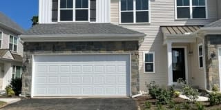 17 SWAN LANE 17 SWAN LANE Photo Gallery 1
