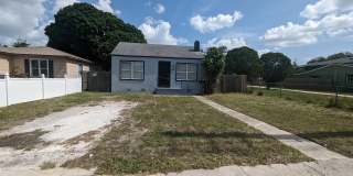 4725 A 15th Ave S 4725 A 15th Ave S Photo Gallery 1