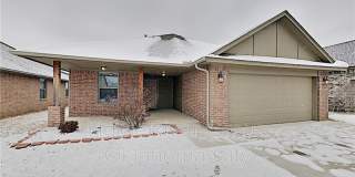 2425 Fallview Dr 2425 Fallview Dr Photo Gallery 1