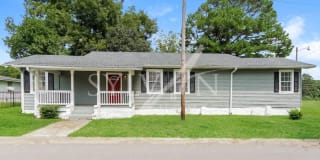 504 8th Street 504 8th Street Photo Gallery 1