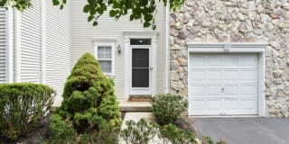 27 Mayflower Dr 27 Mayflower Dr Photo Gallery 1