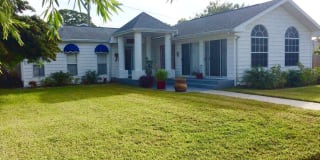 2926 Clinton Street 2926 Clinton Street Photo Gallery 1