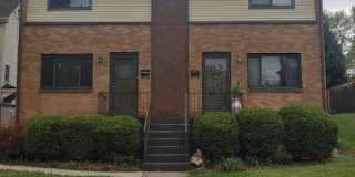 205 W Steuben 205 W Steuben Photo Gallery 1