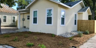 1519 N. Ih 35 1519 N. Ih 35 Photo Gallery 1