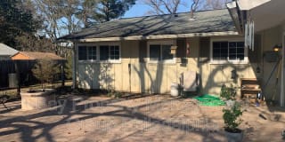 2556 N Parkview Dr 2556 N Parkview Dr Photo Gallery 1