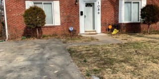 1086 Mona Dr. 1086 Mona Dr. Photo Gallery 1