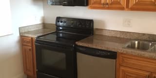 221 NW 177 ST #202 221 NW 177 ST #202 Photo Gallery 1