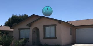 2051 W Oakland Ave 2051 W Oakland Ave Photo Gallery 1