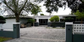 10301 SW 58th Ct 10301 SW 58th Ct Photo Gallery 1
