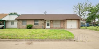 6212 NW Ash Avenue 6212 NW Ash Avenue Photo Gallery 1
