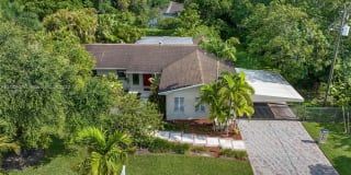 6970 SW Sunset Dr 6970 SW Sunset Dr Photo Gallery 1