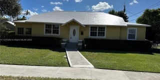 4128 SW 13th Ter 4128 SW 13th Ter Photo Gallery 1