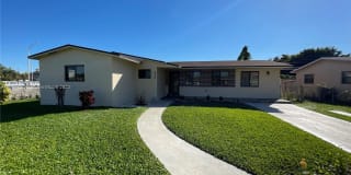 412 W 12th Pl 412 W 12th Pl Photo Gallery 1