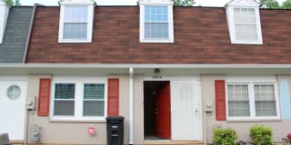 1813 DUTCH VILLAGE DRIVE 1813 DUTCH VILLAGE DRIVE Photo Gallery 1