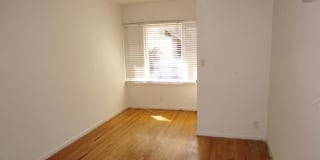 1426 1/2 Pearl St 1426 1/2 Pearl St Photo Gallery 1